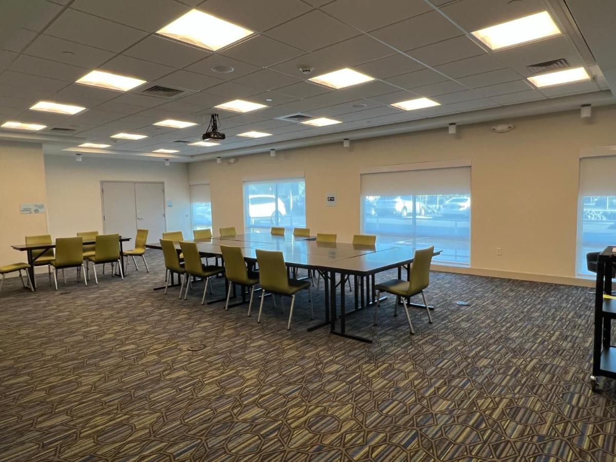Holiday Inn Express & Suites - Ukiah By Ihg Εξωτερικό φωτογραφία