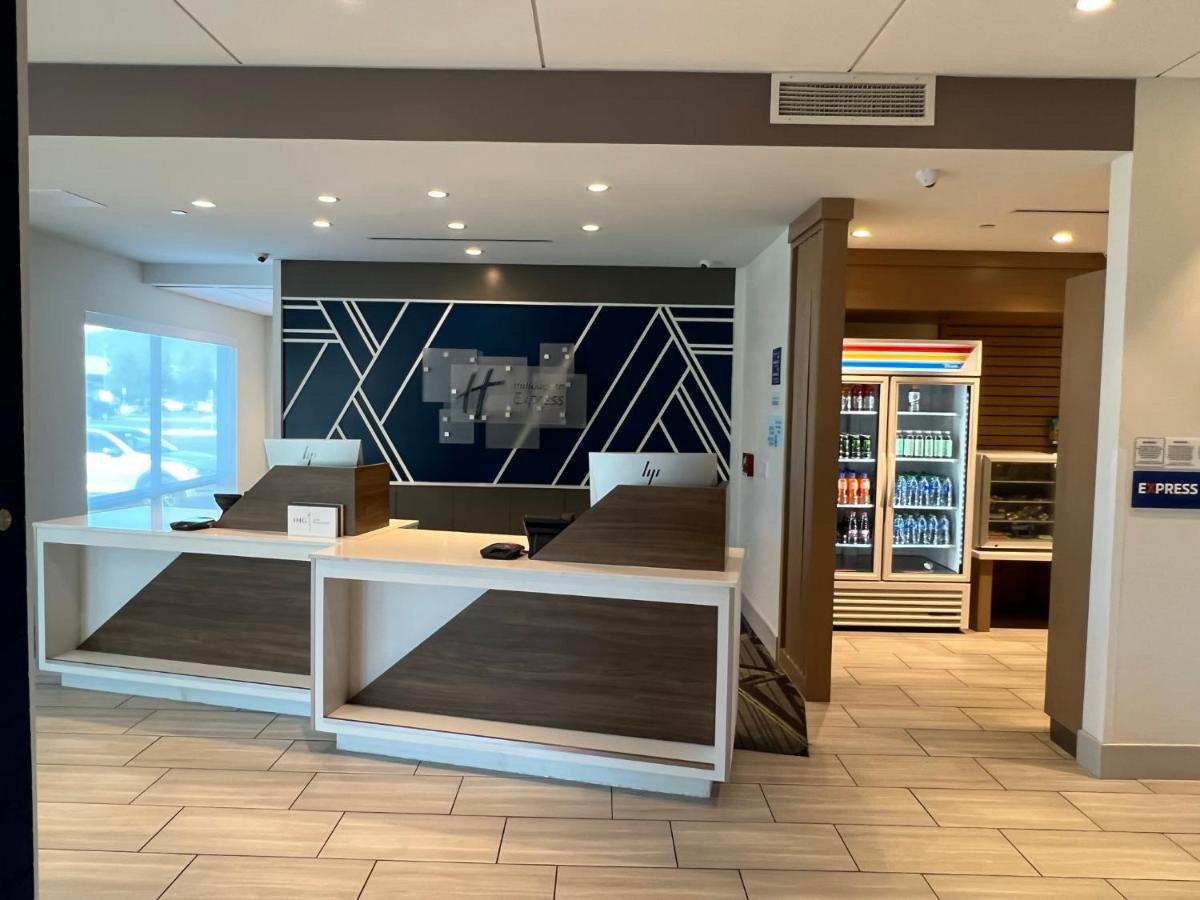 Holiday Inn Express & Suites - Ukiah By Ihg Εξωτερικό φωτογραφία