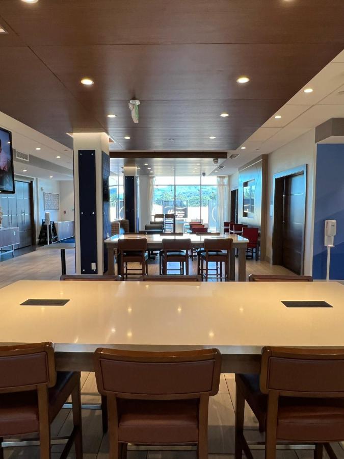 Holiday Inn Express & Suites - Ukiah By Ihg Εξωτερικό φωτογραφία