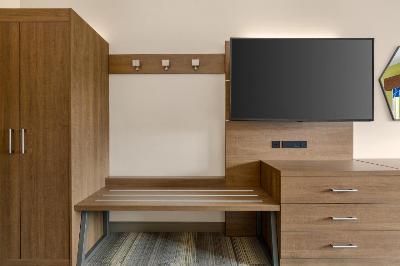 Holiday Inn Express & Suites - Ukiah By Ihg Εξωτερικό φωτογραφία